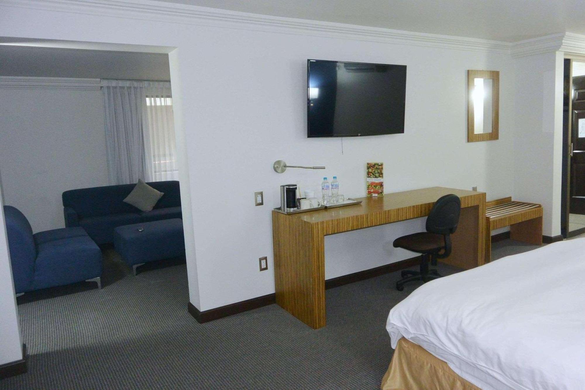 Radisson Hotel & Convention Center Toluca Zewnętrze zdjęcie