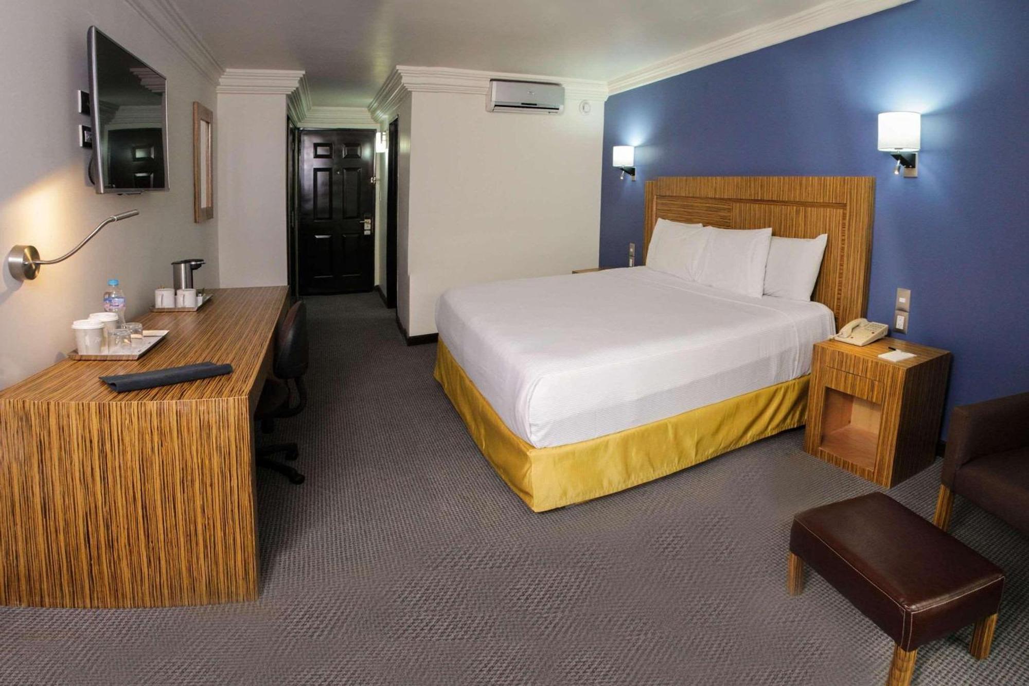 Radisson Hotel & Convention Center Toluca Zewnętrze zdjęcie